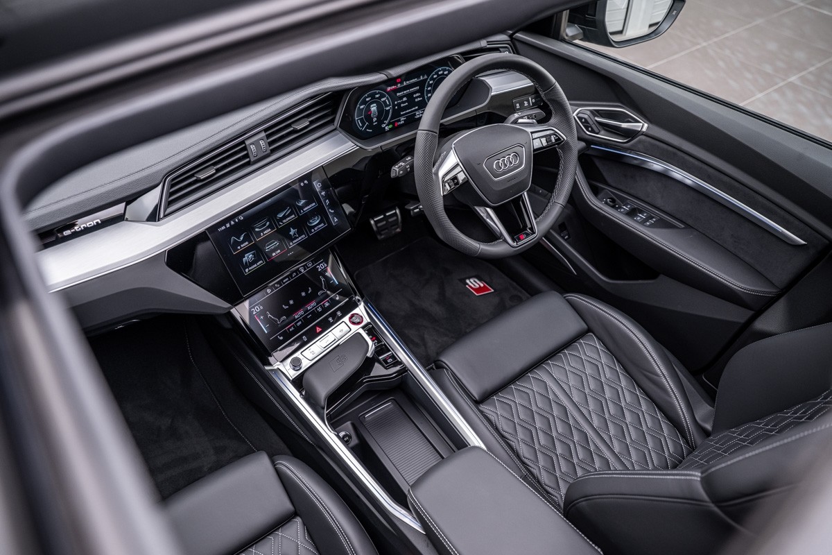 Audi e-tron SQ8SPORTBACK