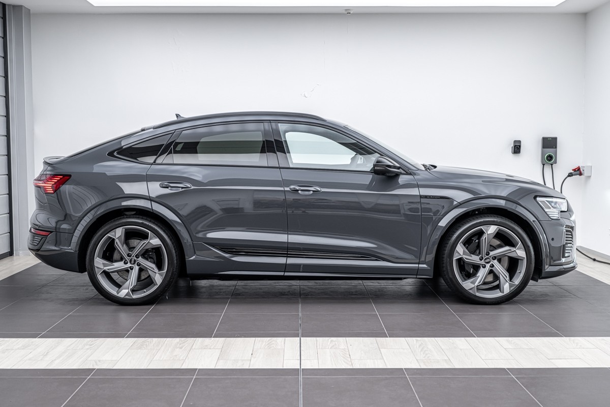 Audi e-tron SQ8SPORTBACK