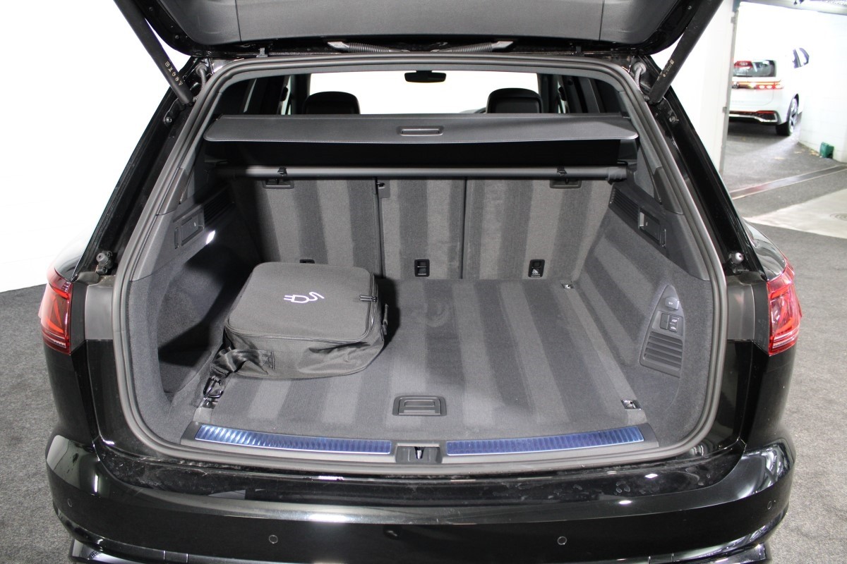 Volkswagen Touareg R PHEV