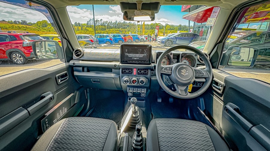 2025 Suzuki Jimny 10