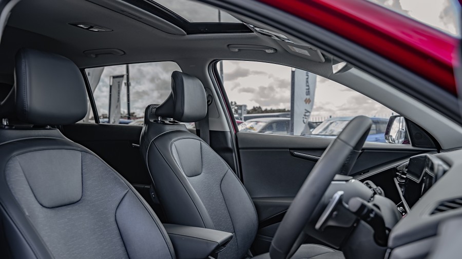 2025 Kia Niro 8