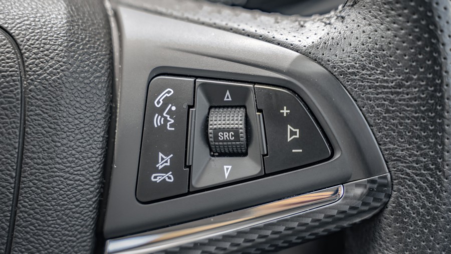 2015 Holden Commodore 14