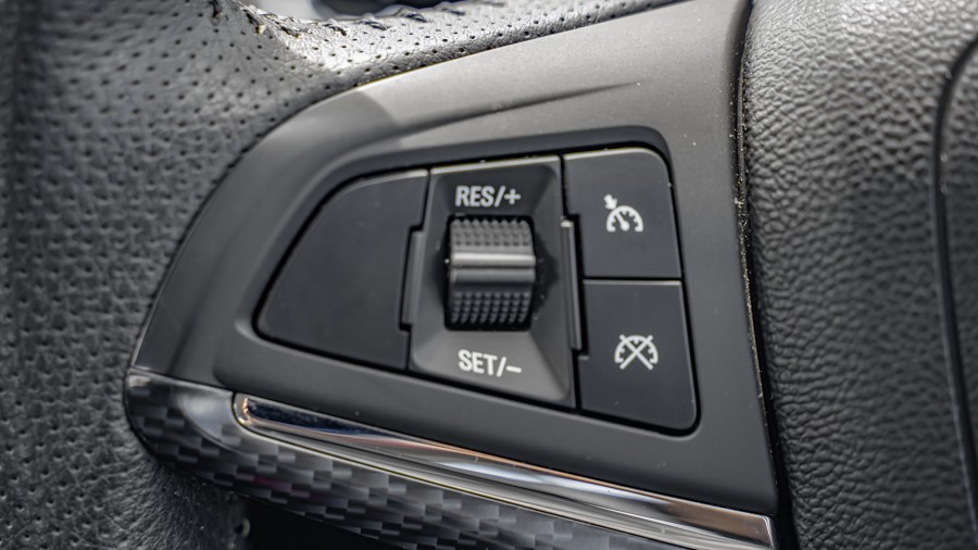 2015 Holden Commodore 13