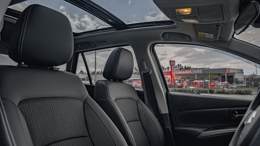 2025 Suzuki S-Cross 8