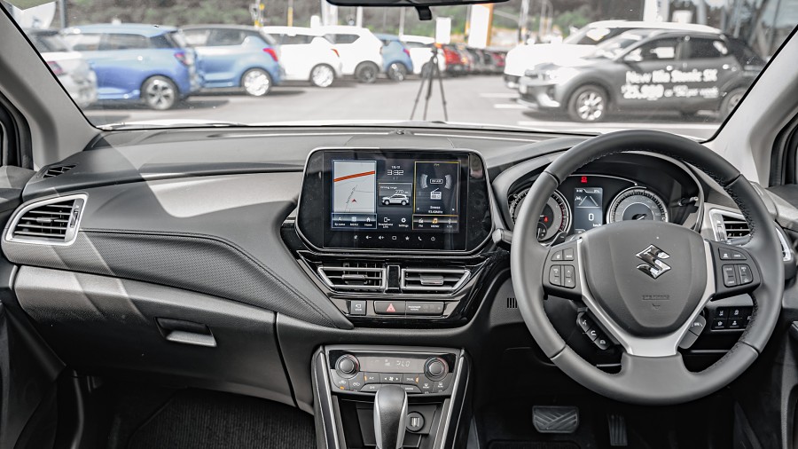 2025 Suzuki S-Cross 10