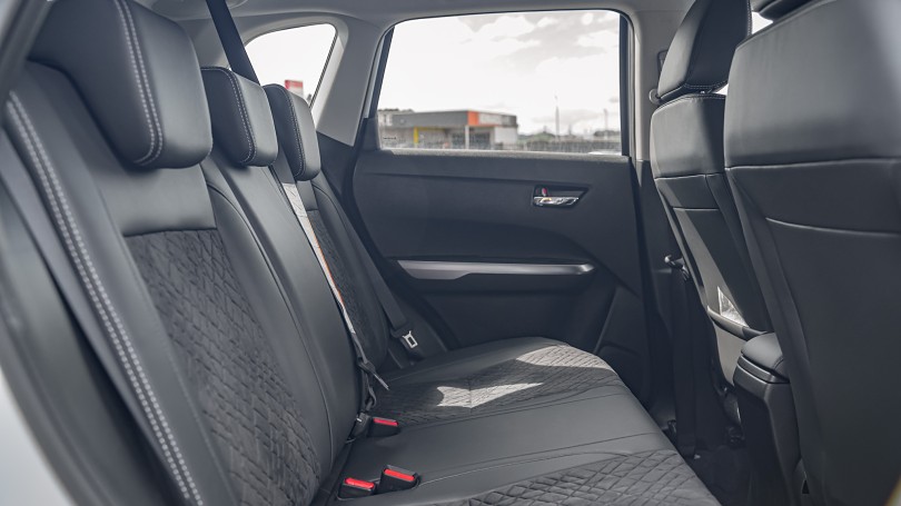2025 Suzuki Vitara 15