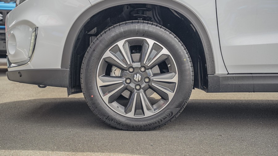 2025 Suzuki Vitara 6