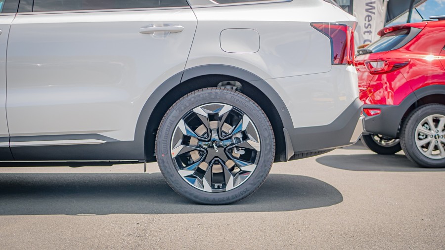 2025 Kia Sorento 7