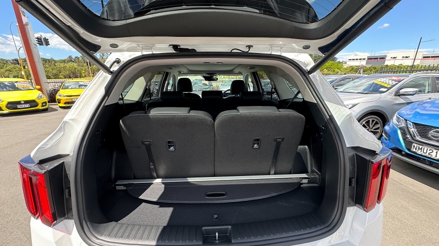 2025 Kia Sorento 18