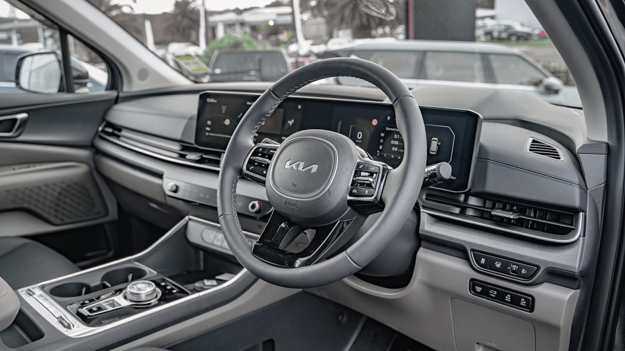 2025 Kia Carnival 9