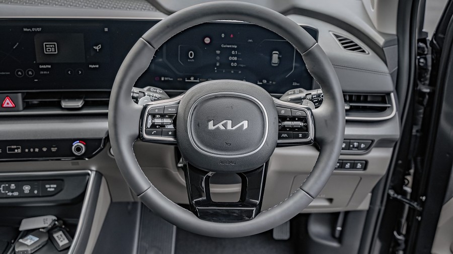 2025 Kia Carnival 11