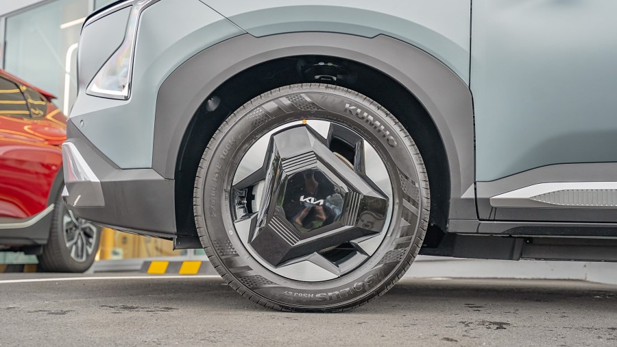 2025 Kia EV5 6
