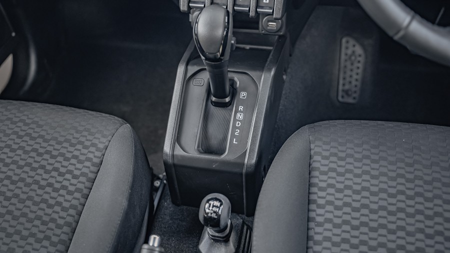 2024 Suzuki Jimny 17