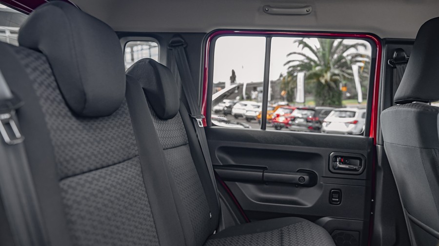 2024 Suzuki Jimny 16