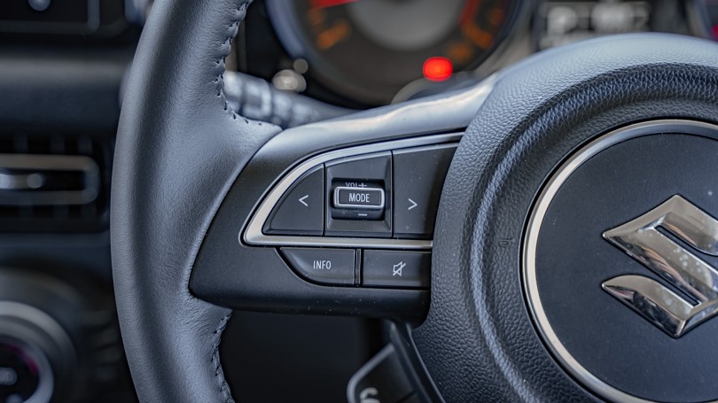 2024 Suzuki Jimny 13