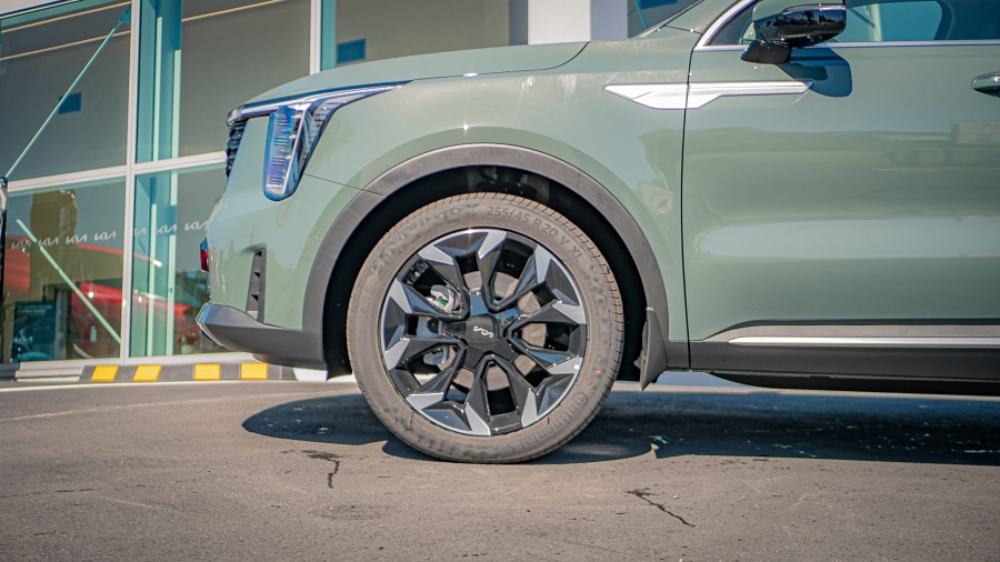 2025 Kia Sorento 6