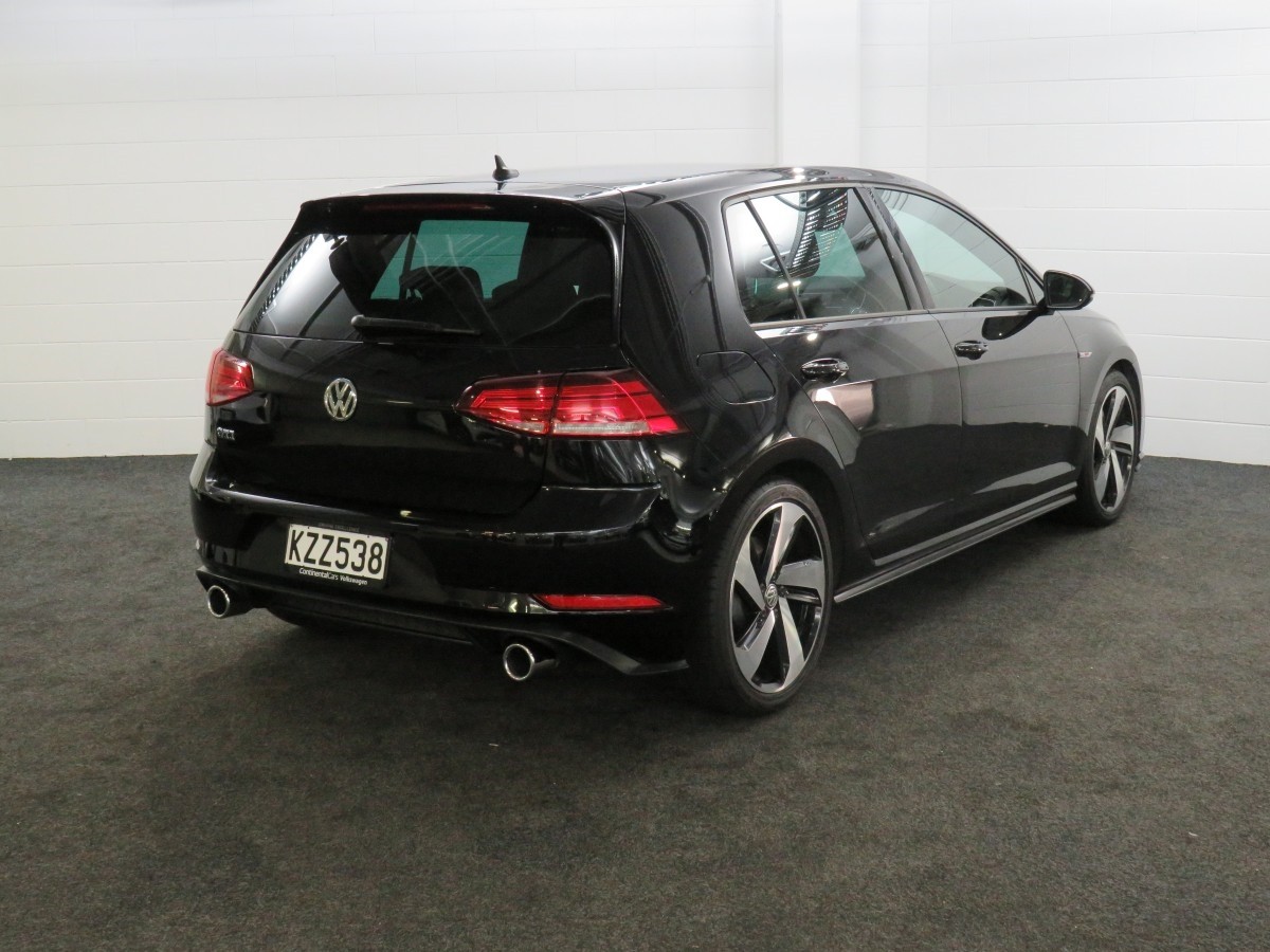 Volkswagen Golf GTI