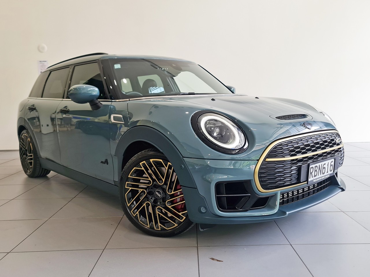 MINI Clubman JCW ALL4  The Untold