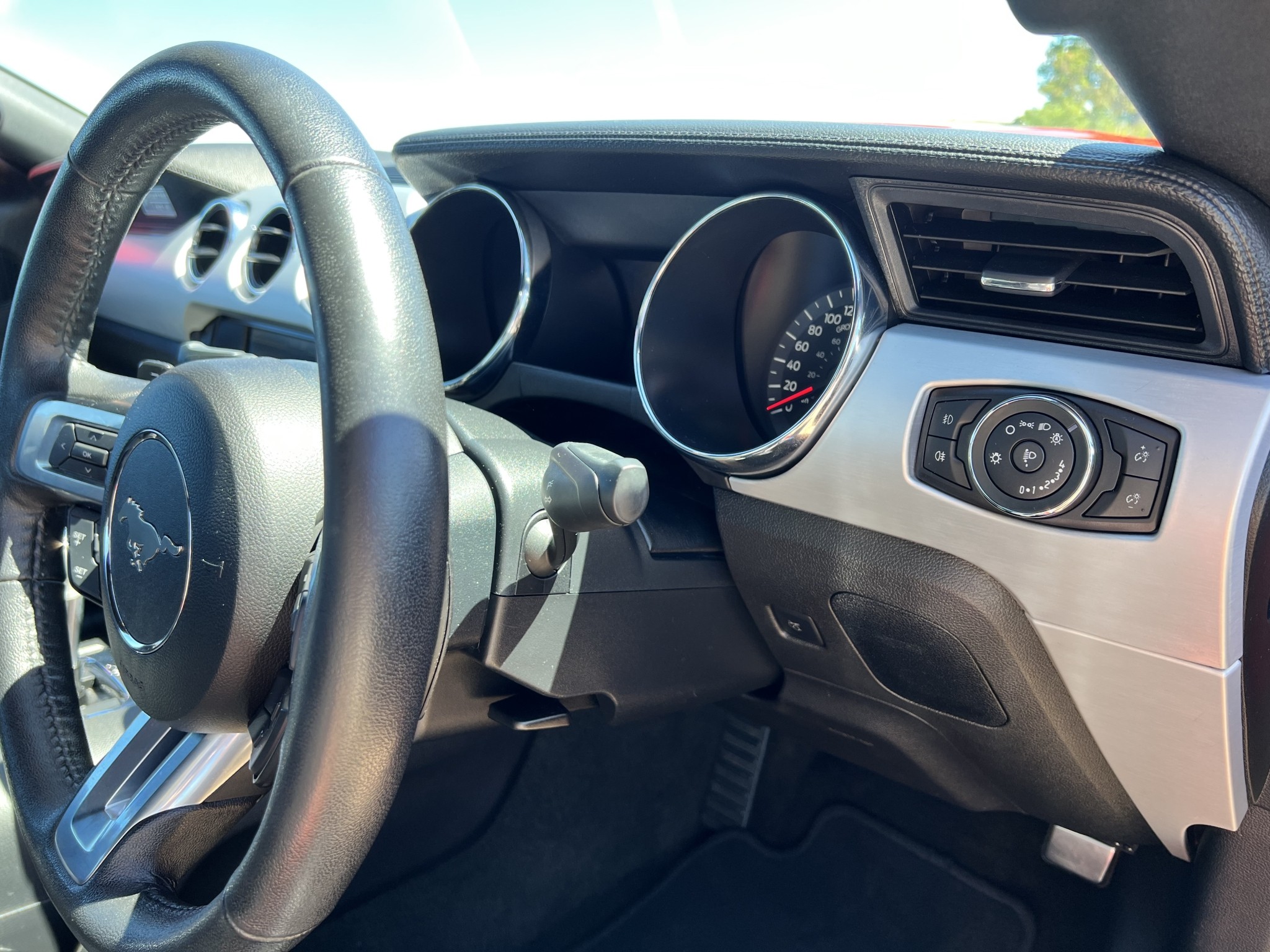 2016 Ford Mustang 5.0L Fastback AT 5.0