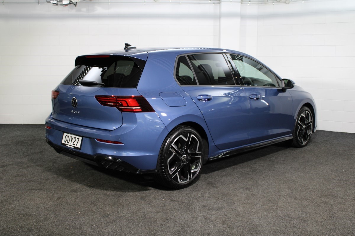 Volkswagen Golf 8.5 R-LINE