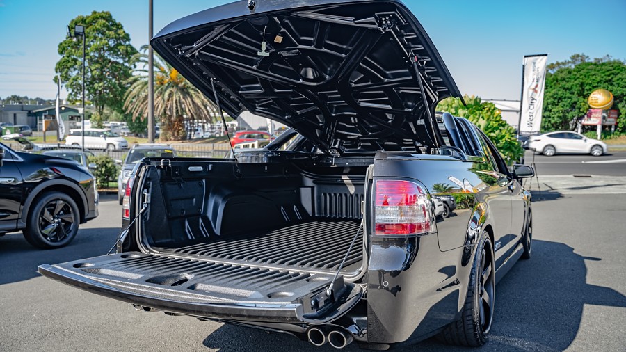 2014 Holden Commodore 8