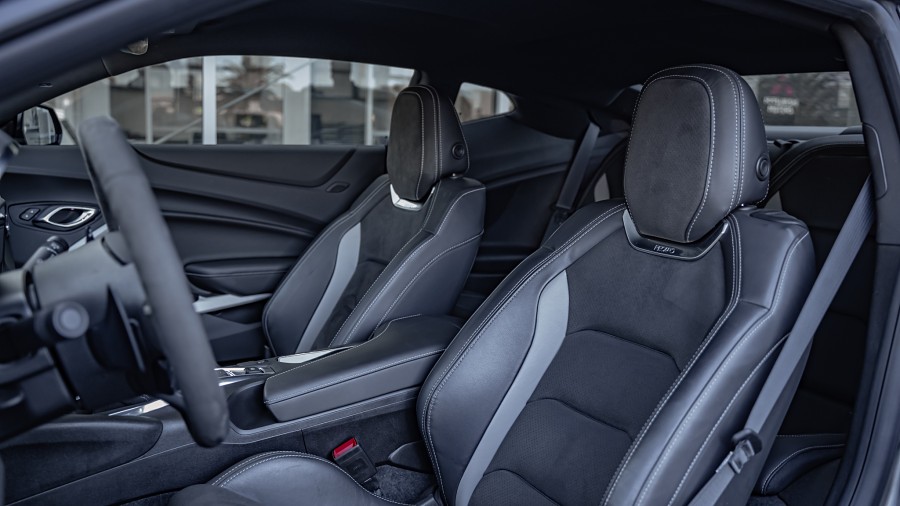 2019 Chevrolet Camaro 8