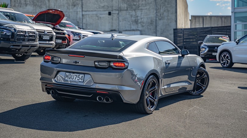 2019 Chevrolet Camaro 2