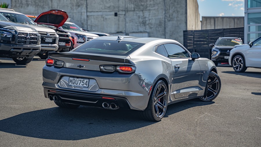 2019 Chevrolet Camaro 2