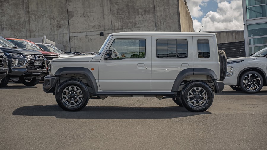 2024 Suzuki Jimny 5