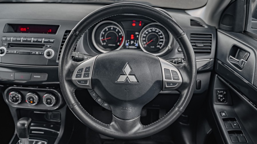 2012 Mitsubishi Lancer 11