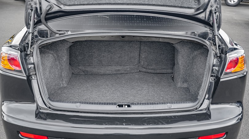 2012 Mitsubishi Lancer 18