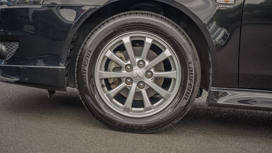 2012 Mitsubishi Lancer 6