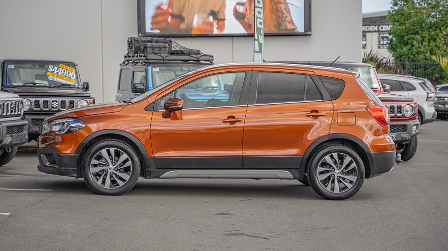 2022 Suzuki S-Cross 5