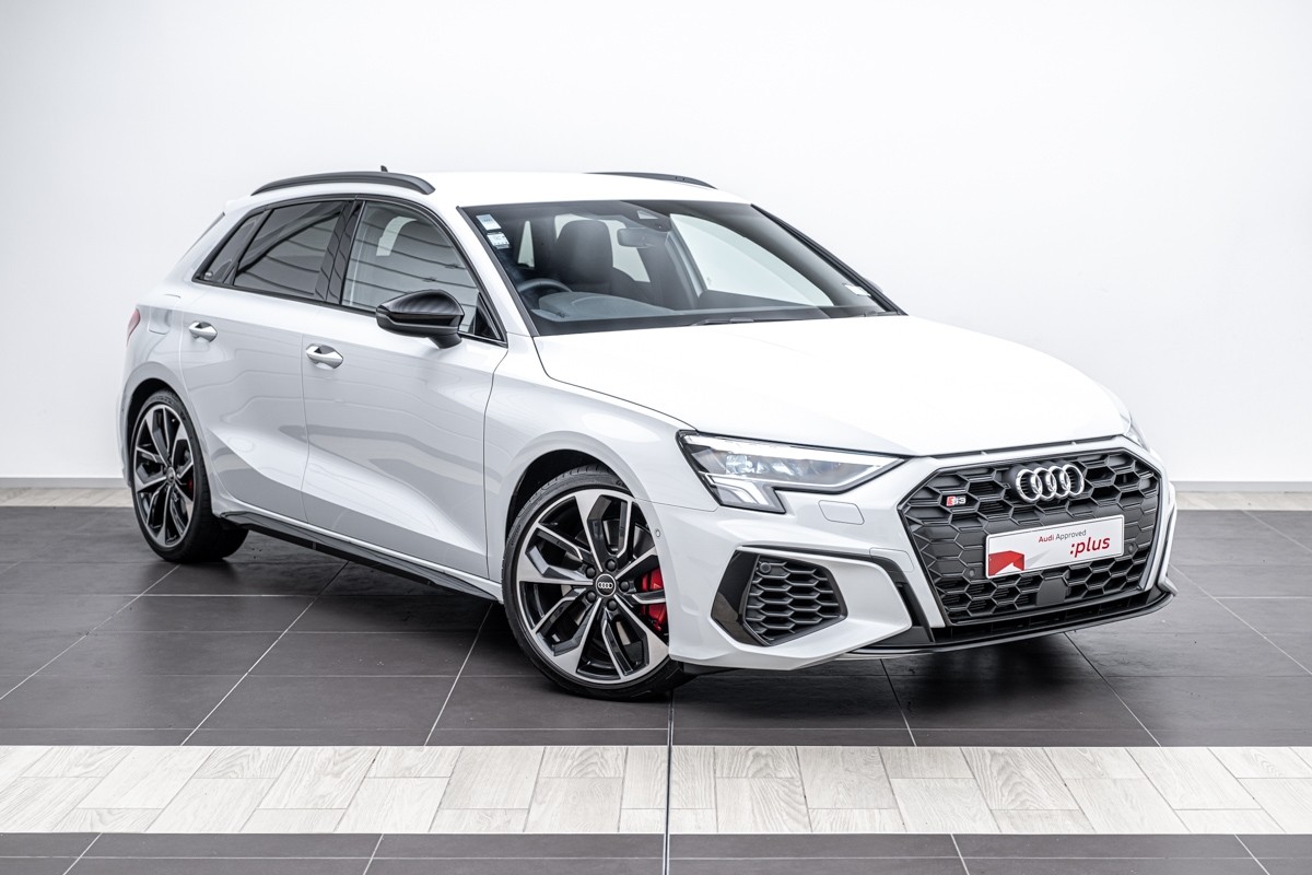 Audi S3 quattro