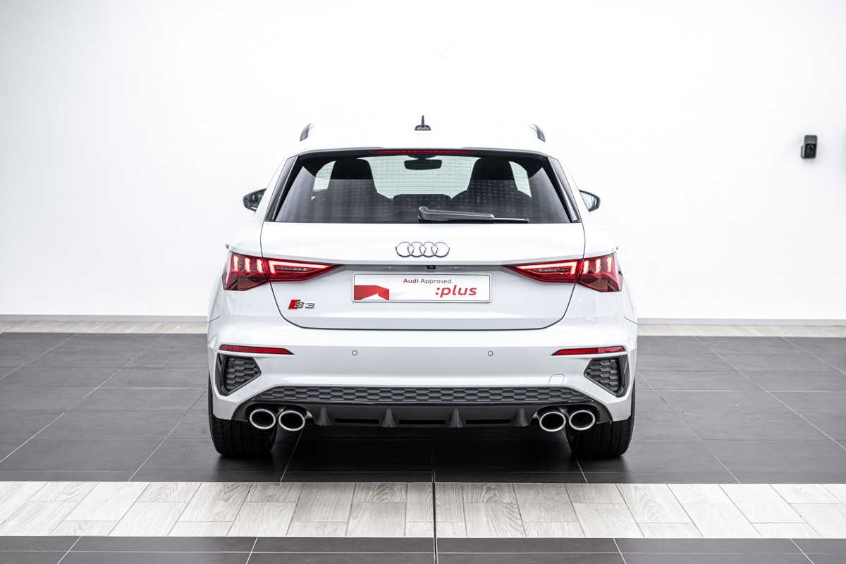 Audi S3 quattro
