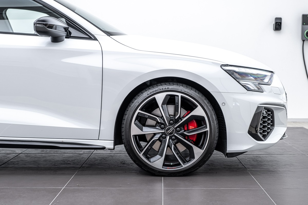 Audi S3 quattro