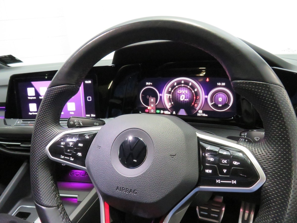 Volkswagen Golf GTI