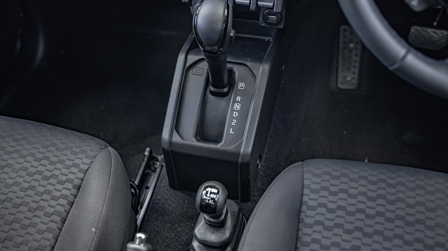 2024 Suzuki Jimny 17
