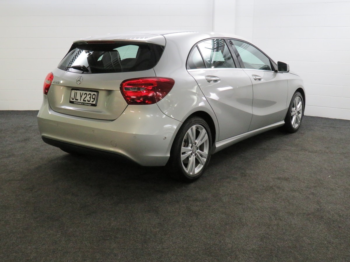 Mercedes-Benz A 180 