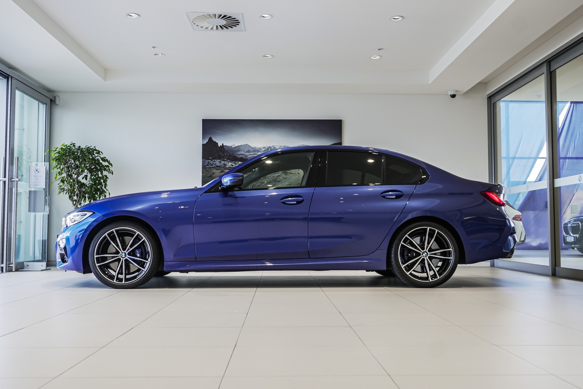 BMW 320i Sedan M-Sport +Comfort +Plus