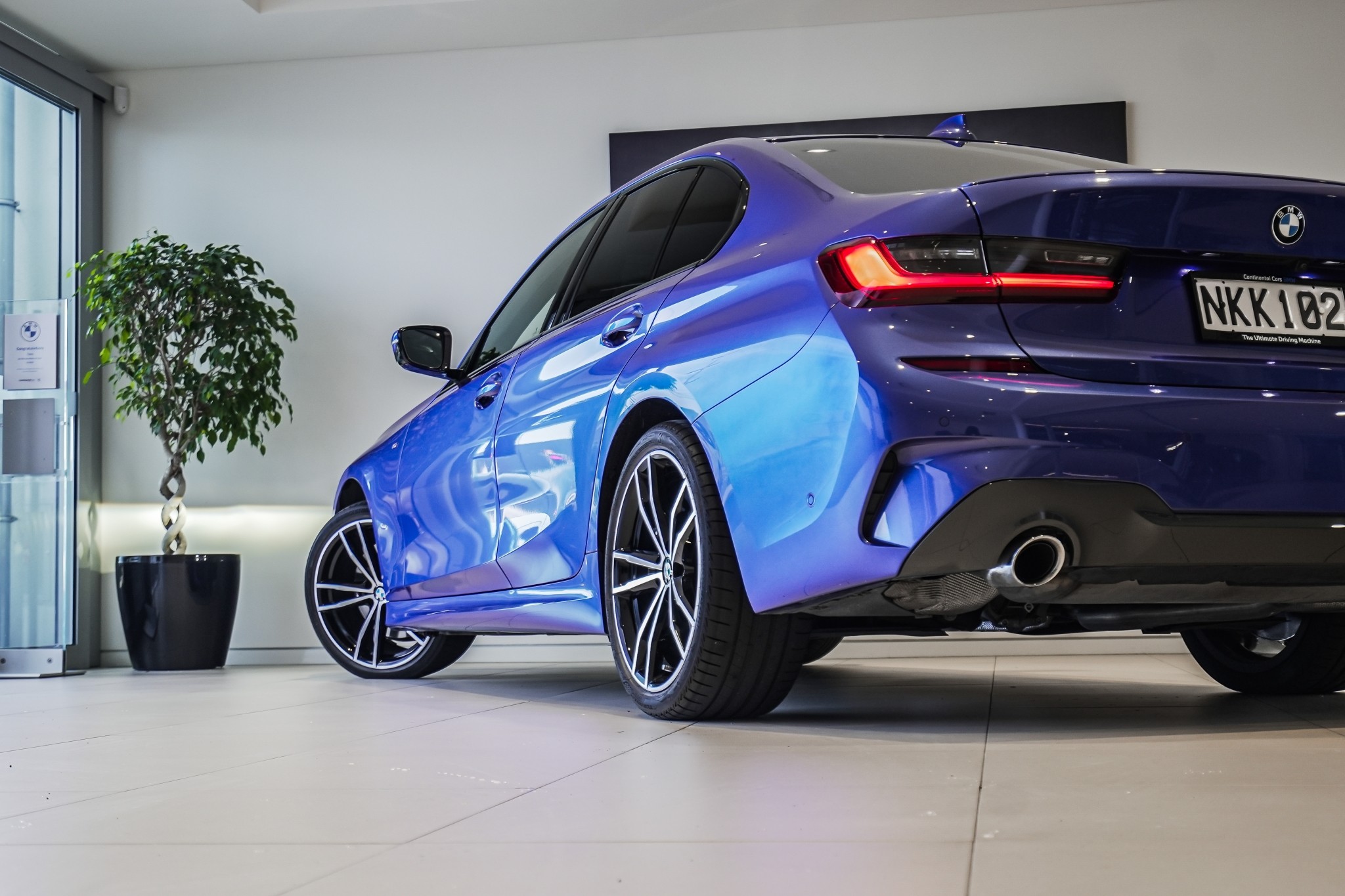 BMW 320i Sedan M-Sport +Comfort +Plus