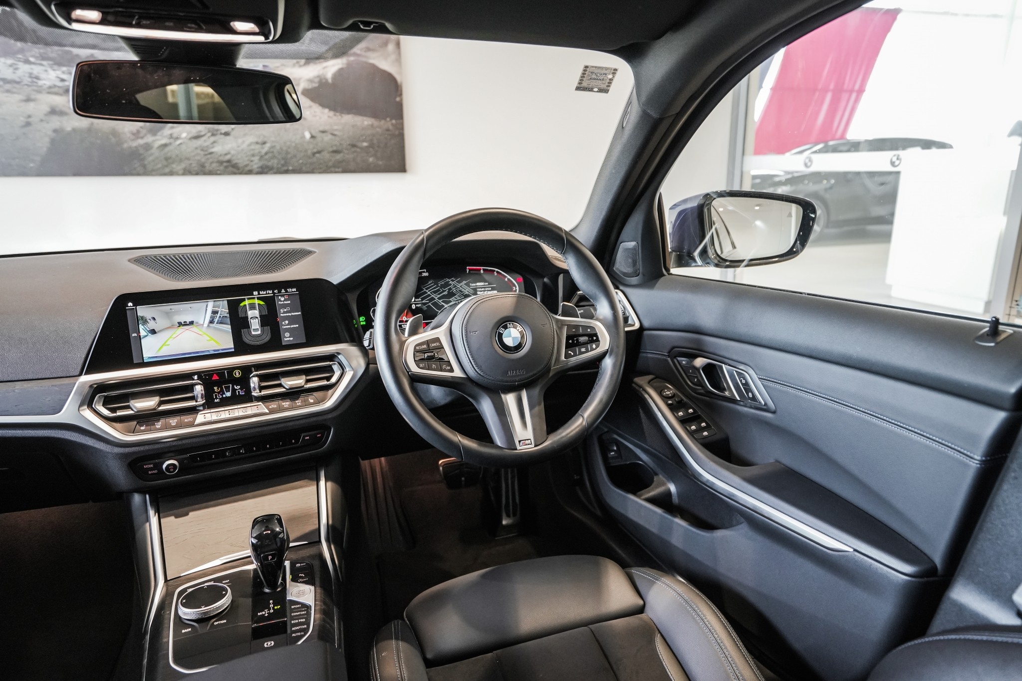 BMW 320i Sedan M-Sport +Comfort +Plus