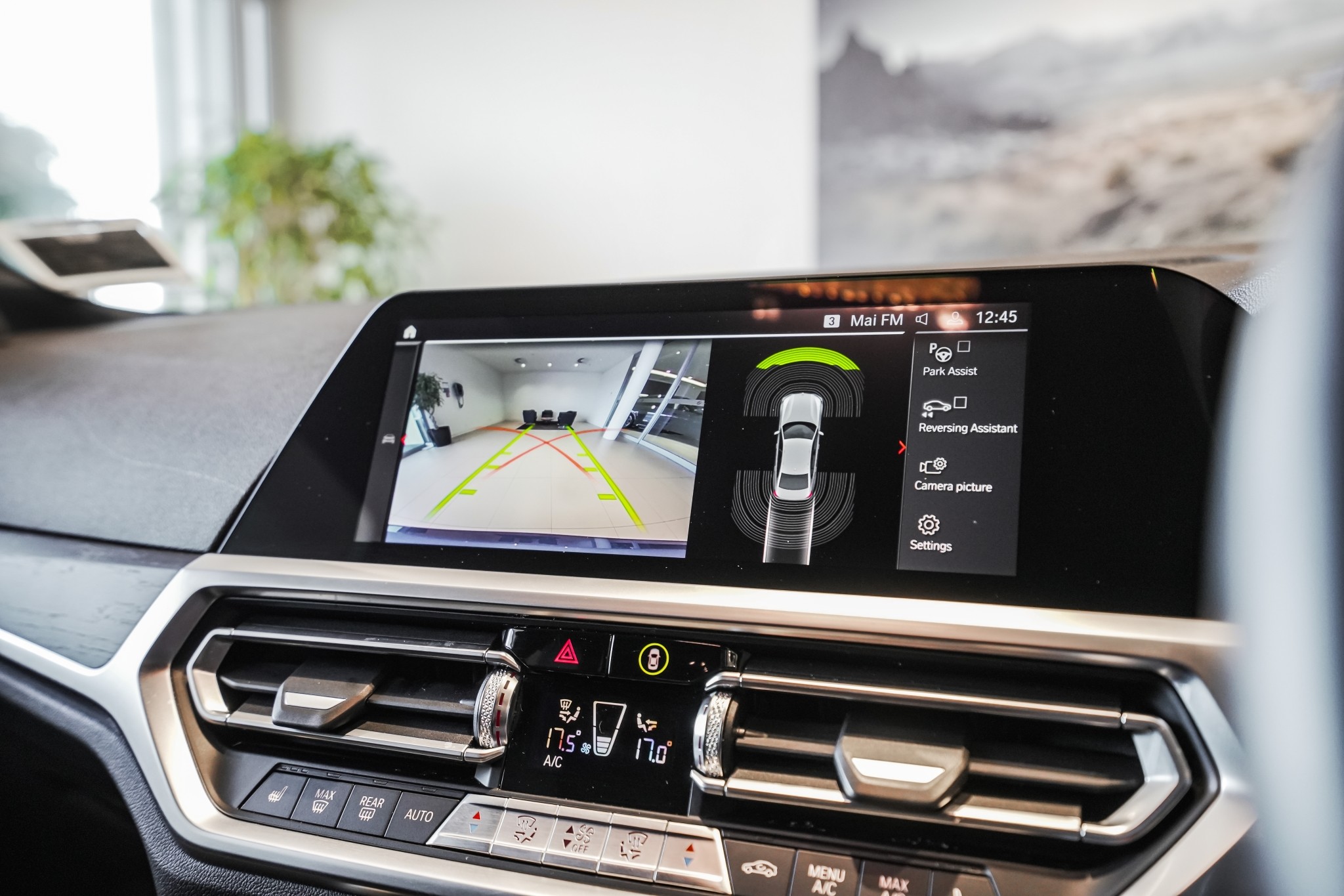 BMW 320i Sedan M-Sport +Comfort +Plus
