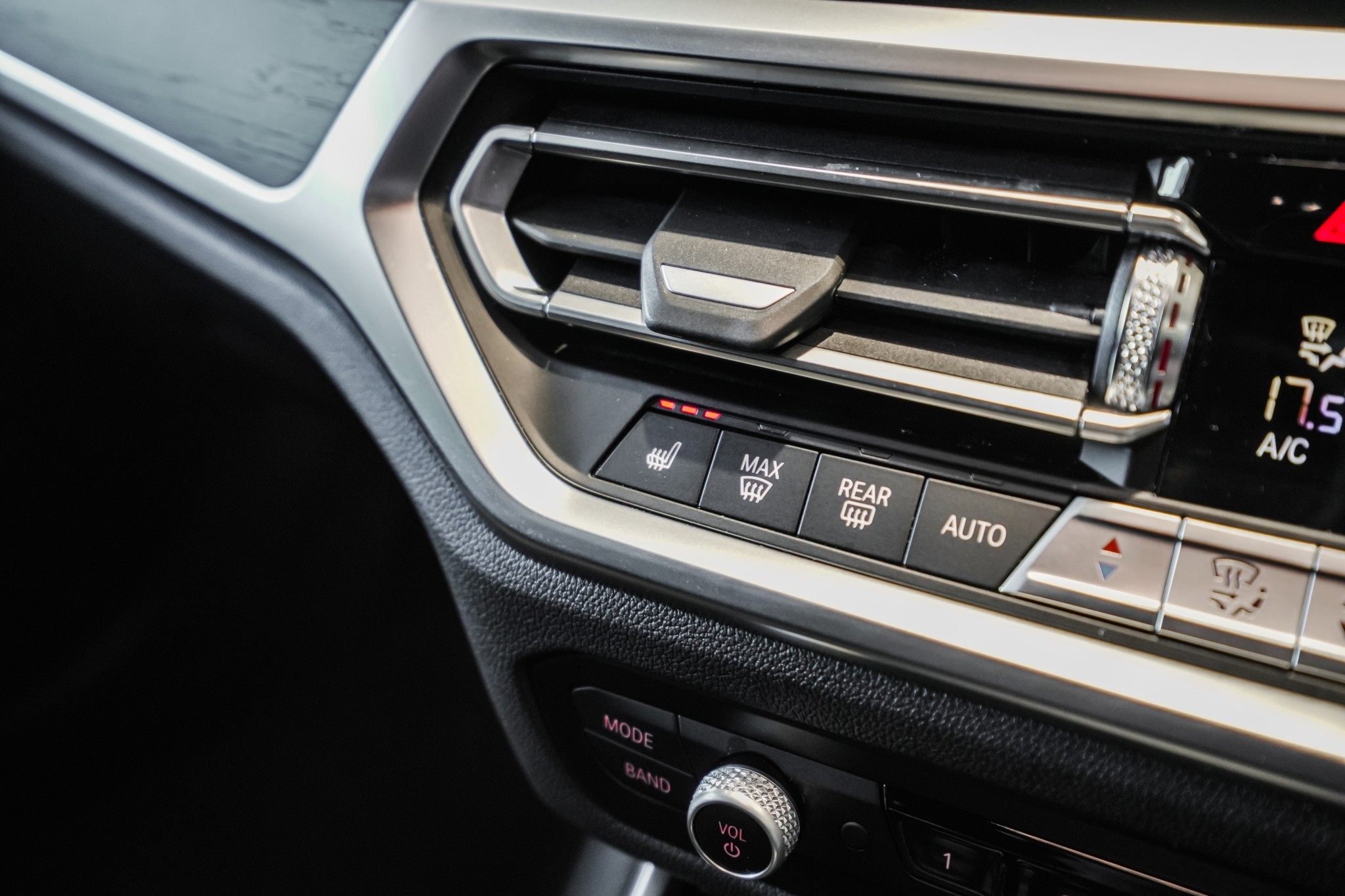 BMW 320i Sedan M-Sport +Comfort +Plus