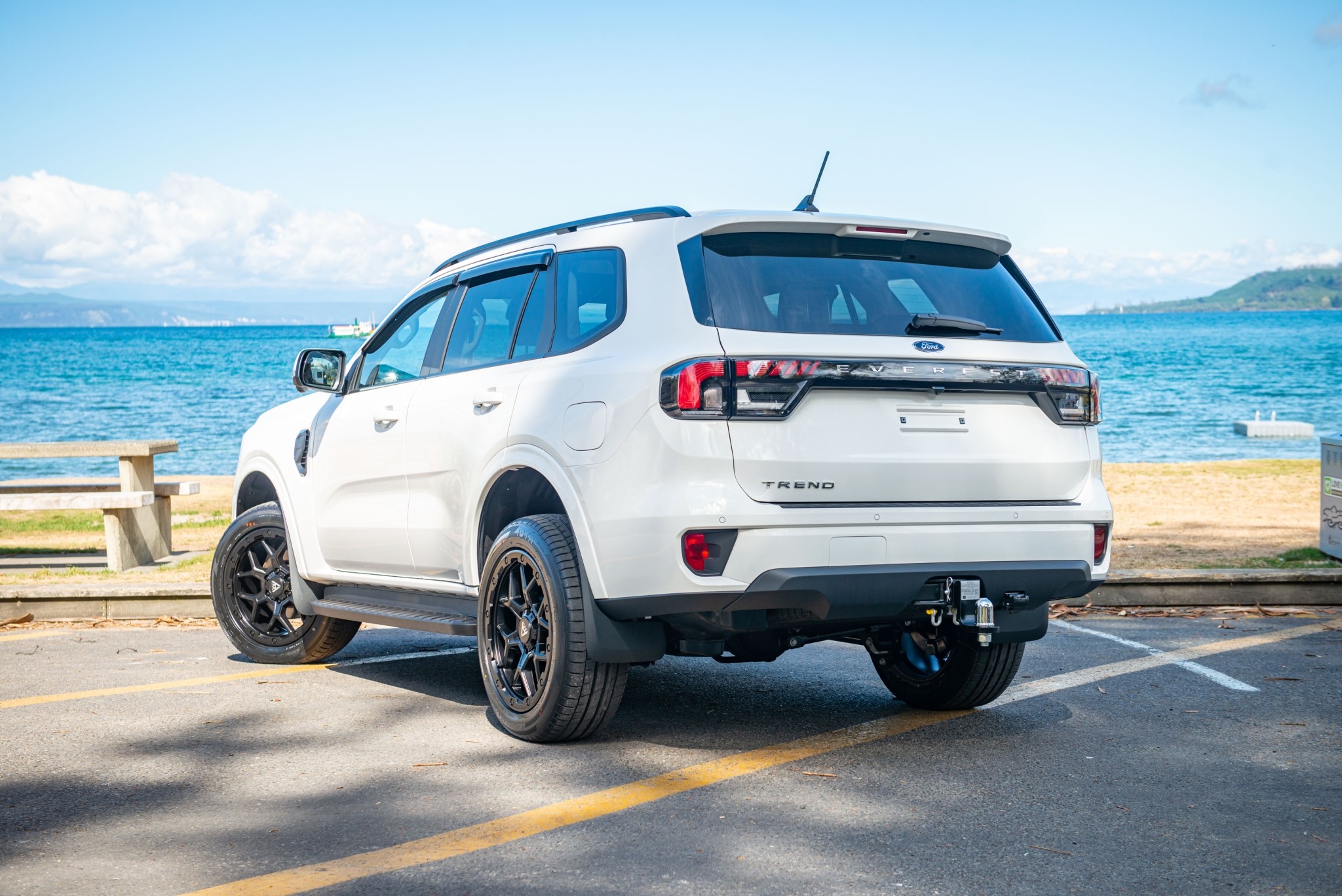 2025 Ford Everest Trend 2.0D/4WD/10AT