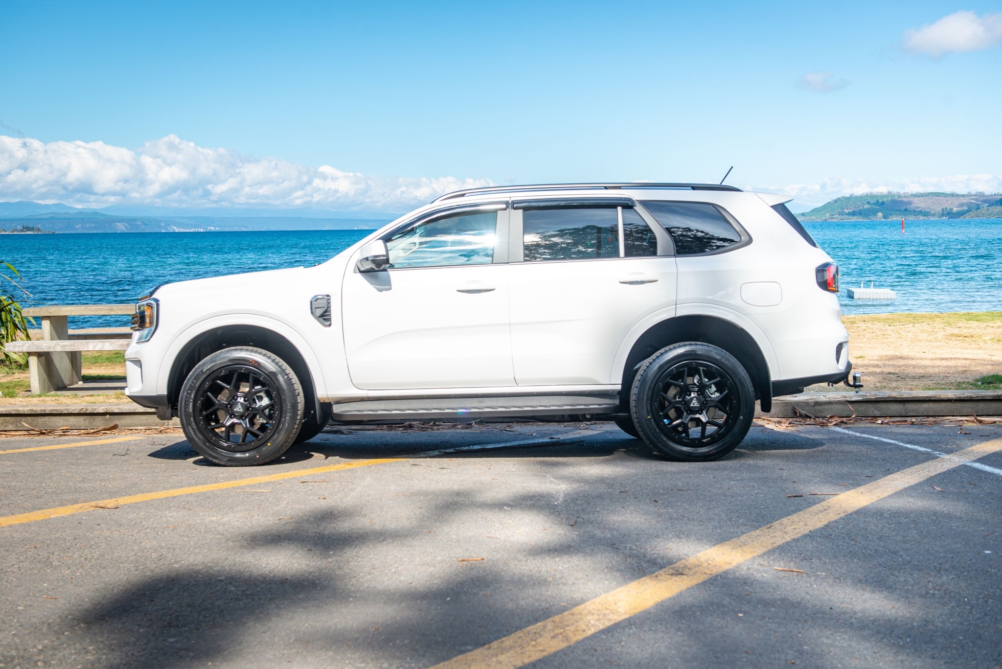 2025 Ford Everest Trend 2.0D/4WD/10AT