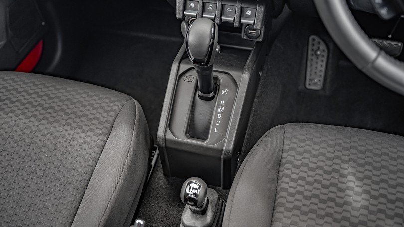 2024 Suzuki Jimny 17