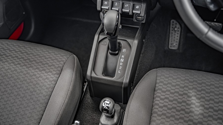 2024 Suzuki Jimny 17