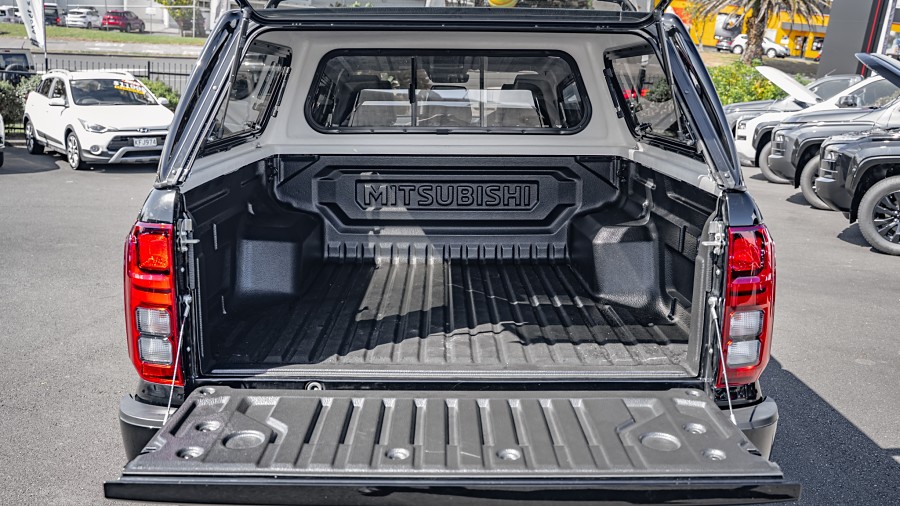 2025 Mitsubishi Triton 18