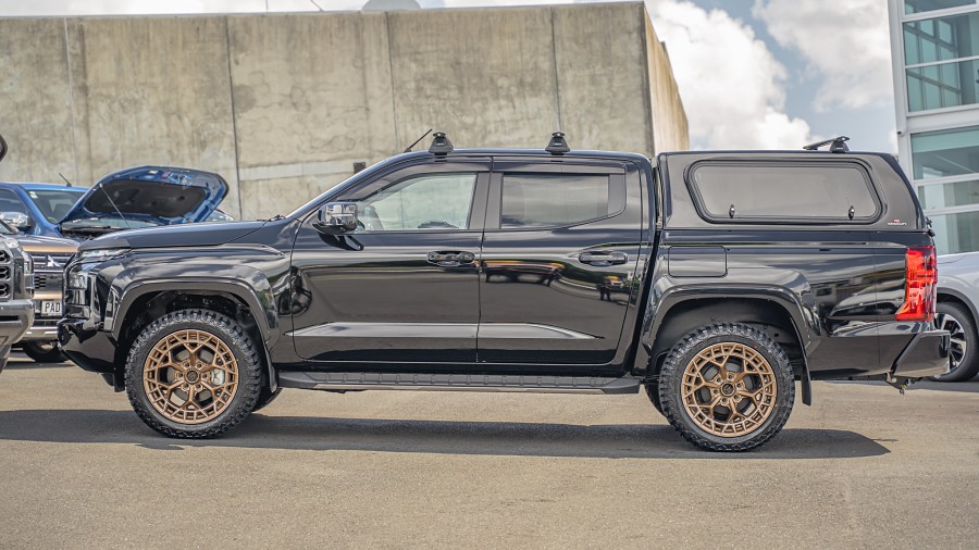 2025 Mitsubishi Triton 5